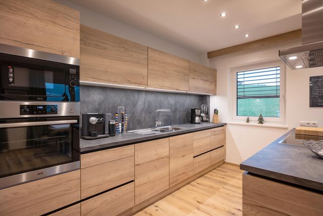 A first-class equipped kitchen with cooking island